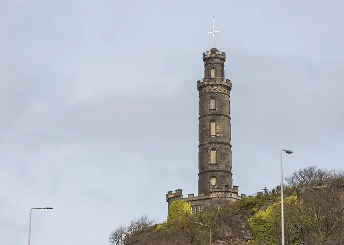 Old Tolbooth Wynd - 393 *