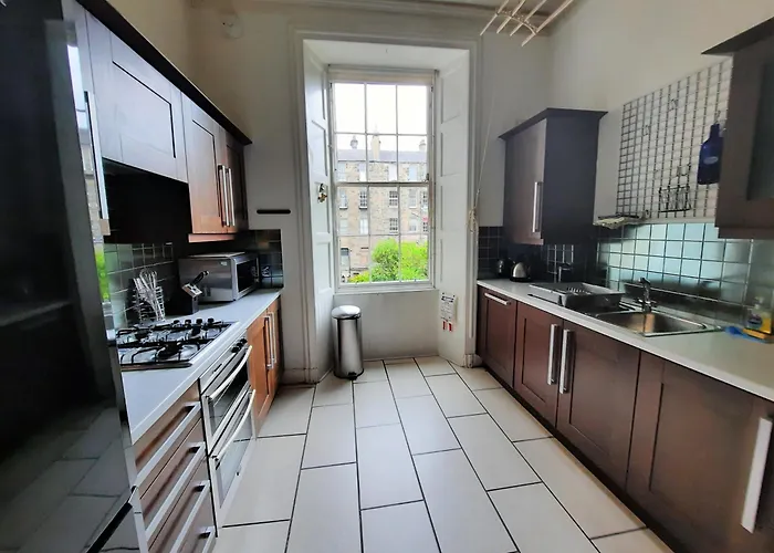 Cornwall Street - 297 *