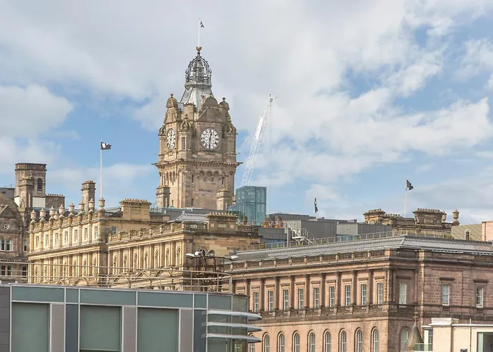 Old Tolbooth Wynd - 393