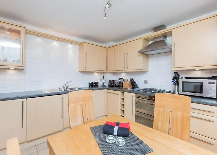 דירה Old Tolbooth Wynd - 388 אדינבורו