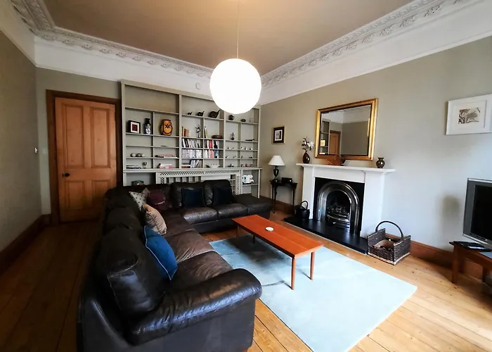 Cornwall Street - 297 Apartment *