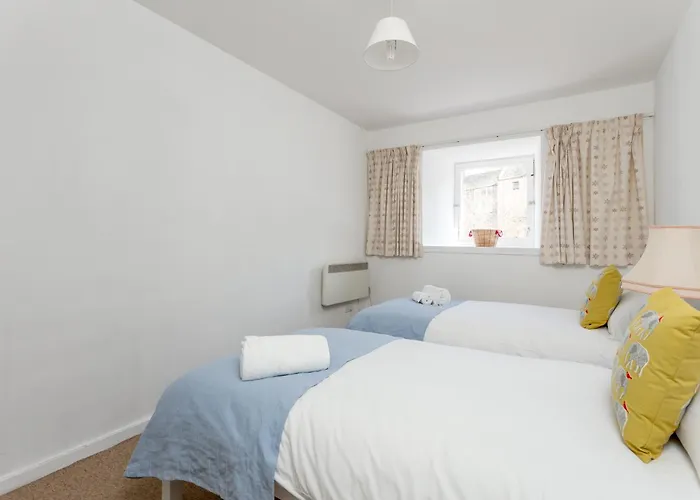 Daire Dean Path - 400 *