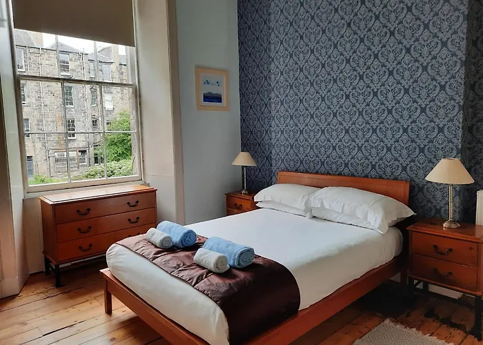 Cornwall Street - 297 * אדינבורו