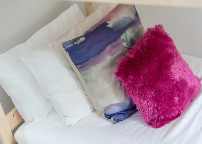 Regent Place - 412 *