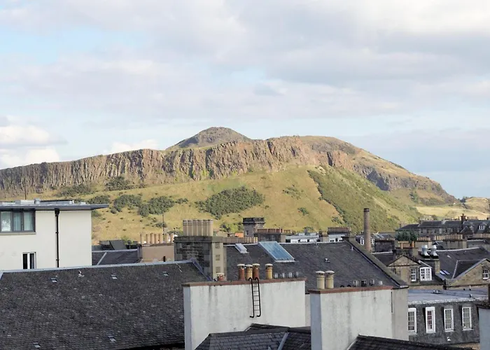 Guestready - Historic Old Town Edinburgh