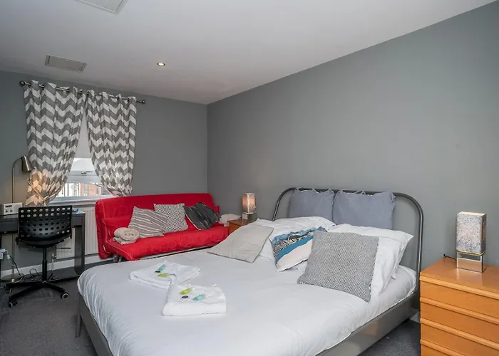 Pass The Keys Cosy Flat