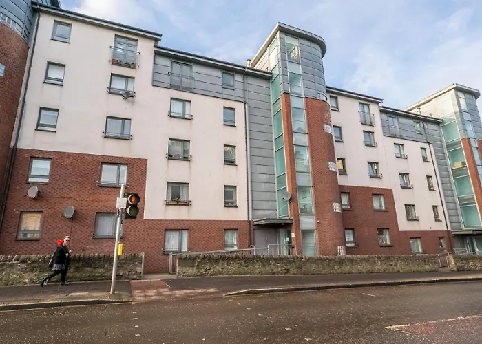 Pass The Keys Cosy Flat Edinburgh