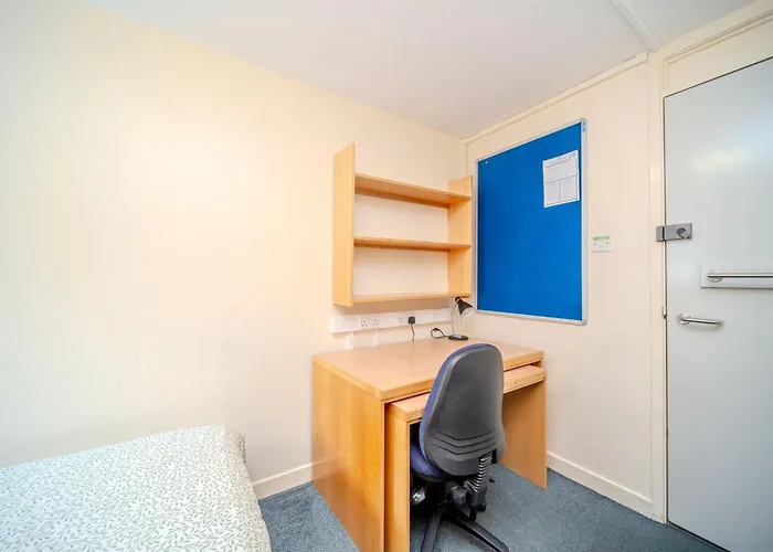Joivy Affordable 2, 4, 5 And 6 Bed Private Flats, In Historic Old Town (Adults Only) 公寓 *