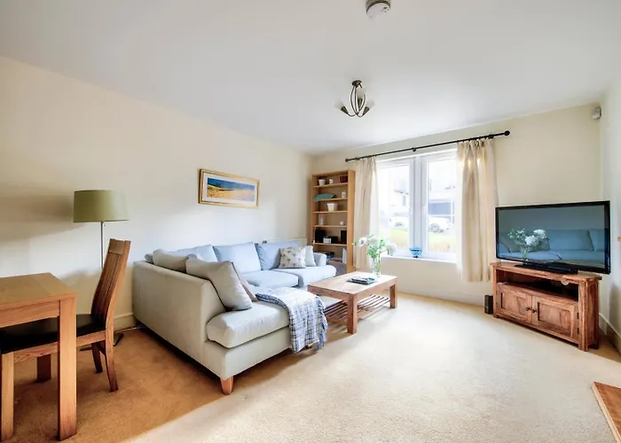 Guestready - Bright Near New Town
