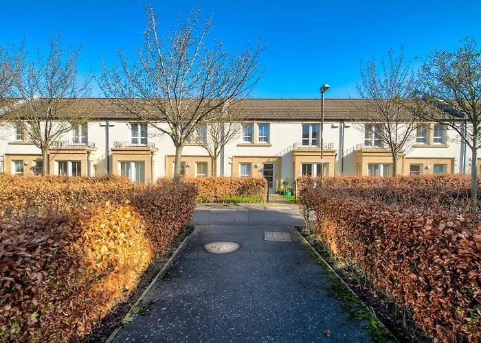 Guestready - Bright Near New Town