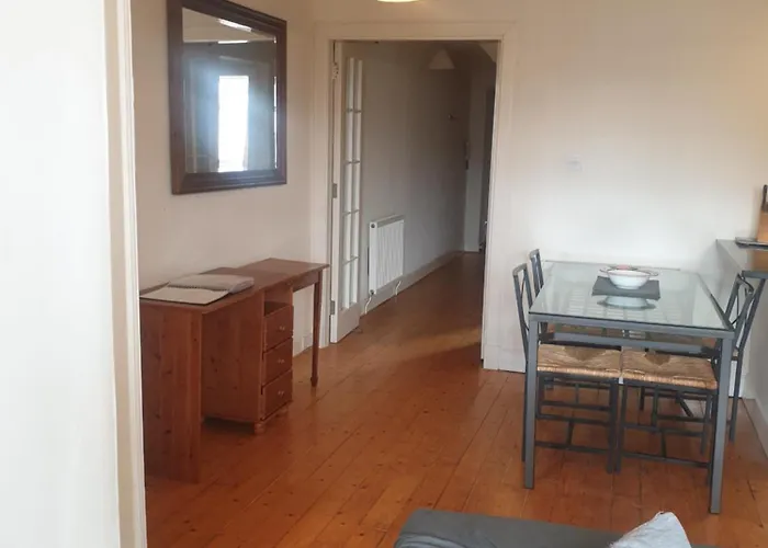 Apartment Rose Street 2 Bedroom Edinburgh