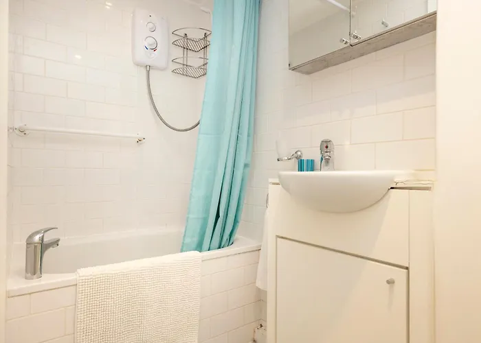 Charming 1-bedroom Getaway Edinburgh