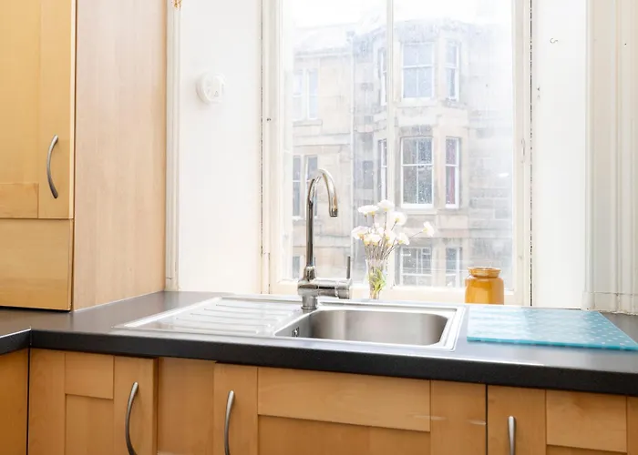 Charming 1-bedroom Getaway Apartment