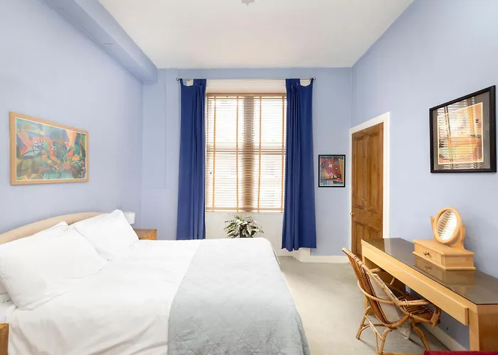 Charming 1-bedroom Getaway Apartment Edinburgh