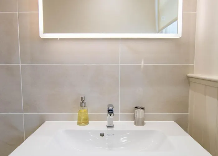 Mardale Crescent - 380 Apartamento