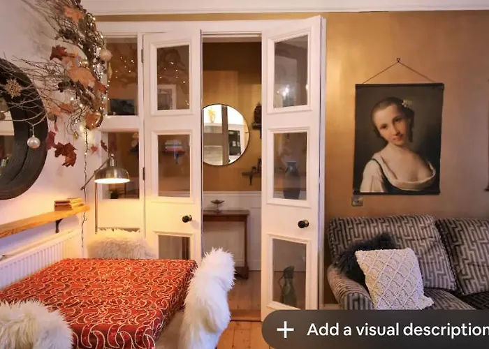 The Holyrood Park Hideaway Is A Lush & Arty 2 Double Bed *