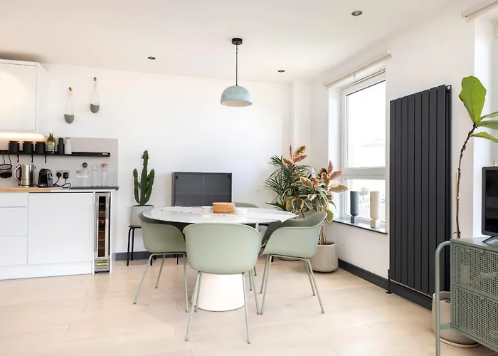 Apartment Joivy Fabulous With Bay View Terrace Edinburgh