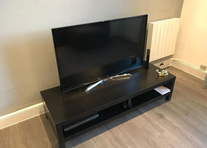 Stylish - Near Haymarket, Walk To Castle And Princes Street דירה