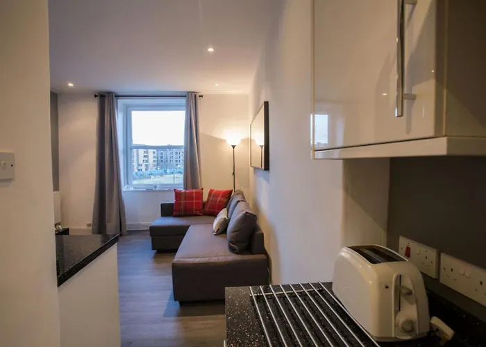 Stylish - Near Haymarket, Walk To Castle And Princes Street *