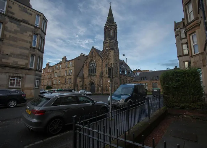 דירה Stylish - Near Haymarket, Walk To Castle And Princes Street אדינבורו