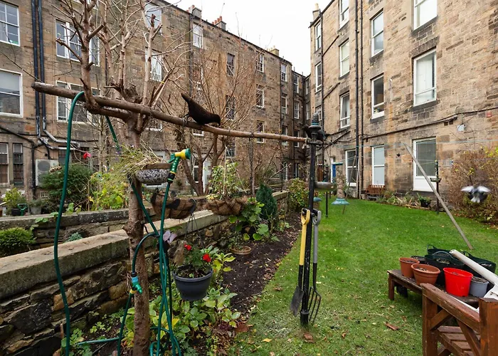 דירה Spacious 2 Bedroom House Near The Meadows