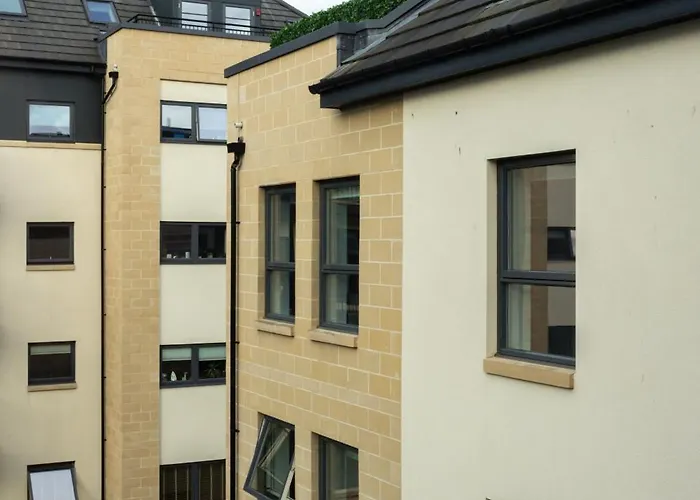 Comfy 2 Bedroom Near Centre Tatil Evi