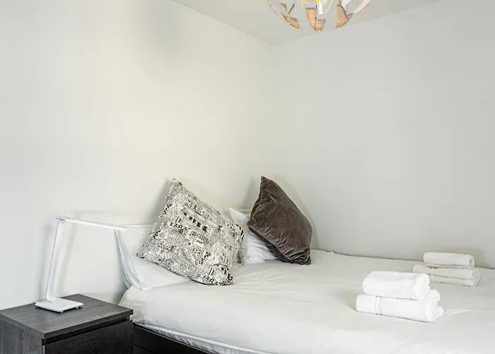 Holiday home Comfy 2 Bedroom Near Centre