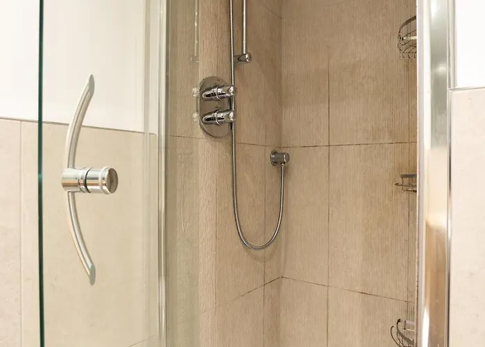 Comfy 2 Bedroom Near Centre Tatil Evi *