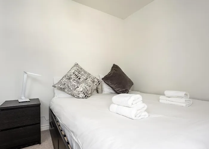 Comfy 2 Bedroom Near Centre Edinburgh