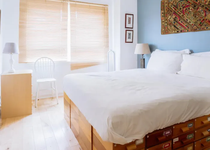 Stylish 3 Bedroom Near Hollyrood Park Edinburgh