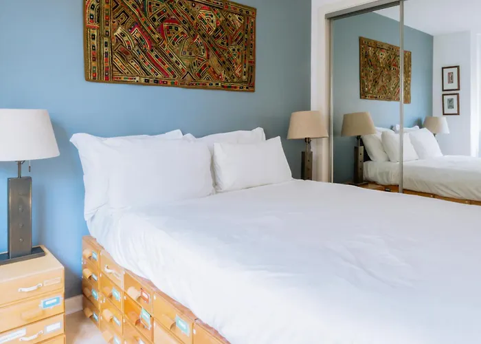 Feriehus Stylish 3 Bedroom Near Hollyrood Park *