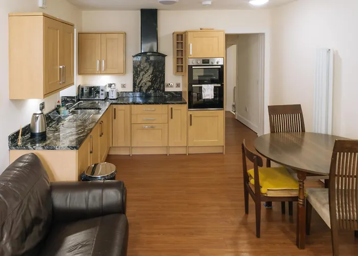 Homely 3 Bedroom In The Heart Of Edinburgh
