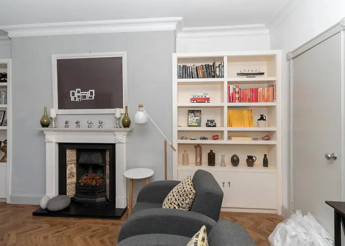 Lägenhet Beautiful & Bright 2bd Flat - Haymarket *