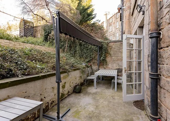 דירה Beautiful & Bright 2bd Flat - Haymarket אדינבורו