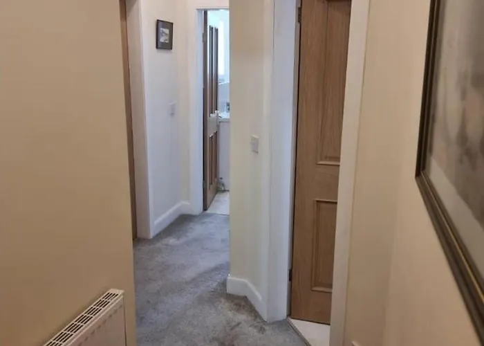 Charming And Relaxing 2bd Flat - Abbeyhill * אדינבורו