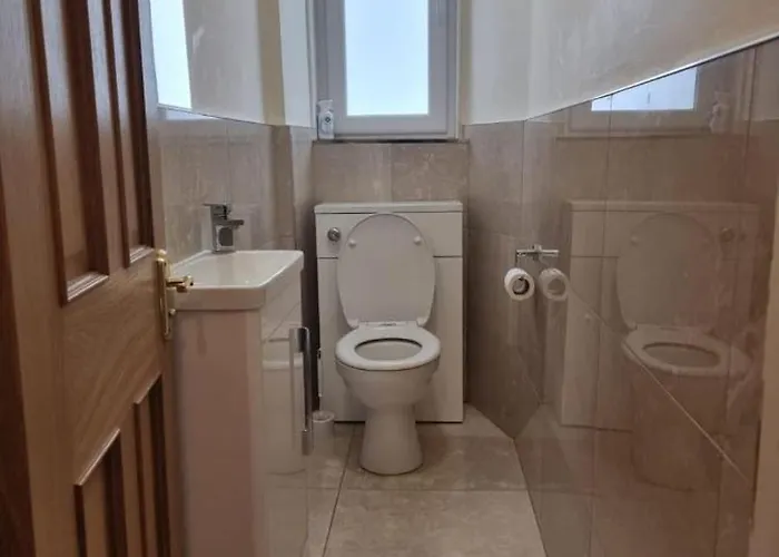 Charming And Relaxing 2bd Flat - Abbeyhill דירה אדינבורו
