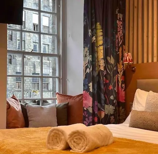 شقة 16th Century Courtyard On The Royal Mile *