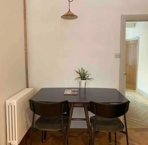 16th Century Courtyard On The Royal Mile شقة