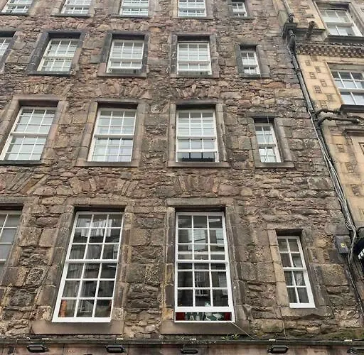 16th Century Courtyard On The Royal Mile Apartmán *