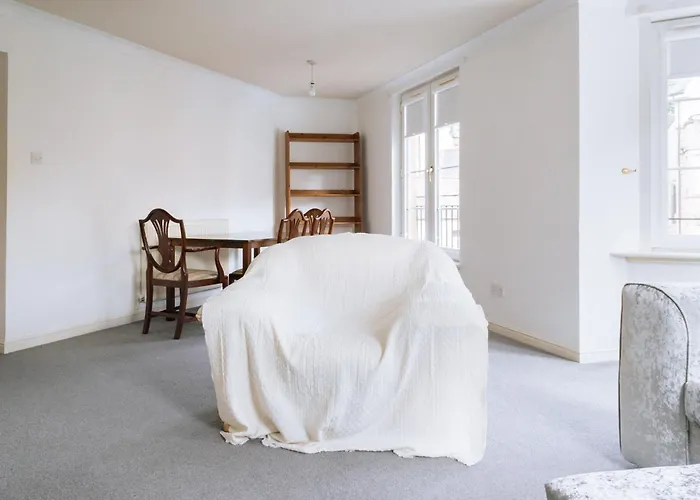 Snug & Serene 2bd Flat - Roseburn
