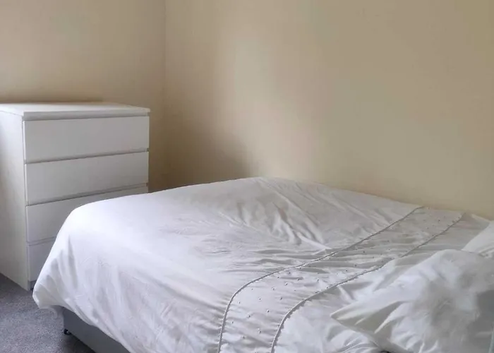 Snug & Serene 2bd Flat - Roseburn Apartment Edinburgh