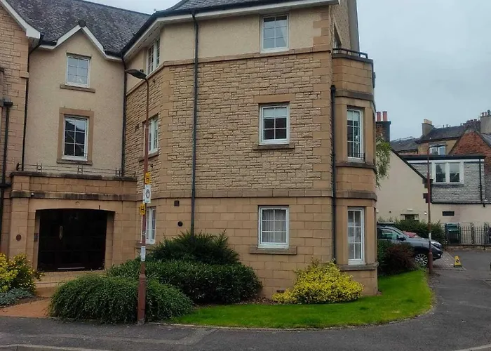 Snug & Serene 2bd Flat - Roseburn Apartment *
