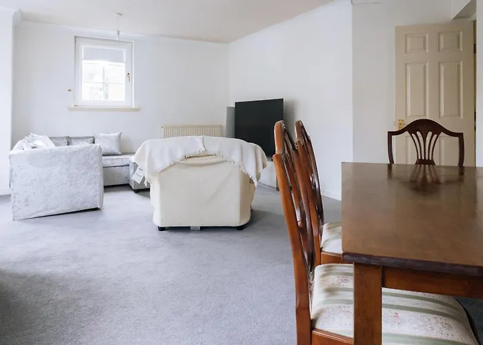 Apartment Snug & Serene 2bd Flat - Roseburn Edinburgh