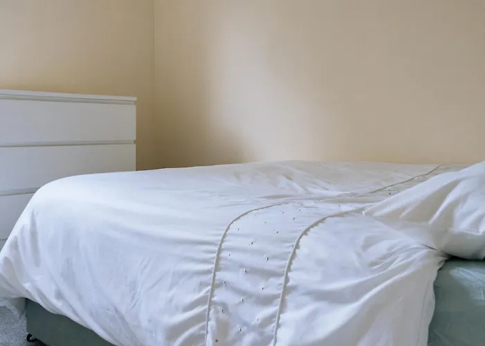 Snug & Serene 2bd Flat - Roseburn Edinburgh