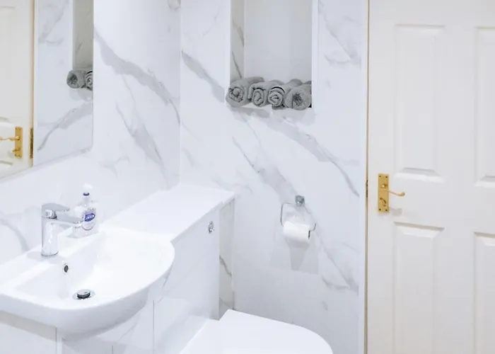 Snug & Serene 2bd Flat - Roseburn Edinburgh