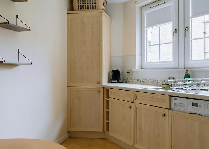 Snug & Serene 2bd Flat - Roseburn Apartment *