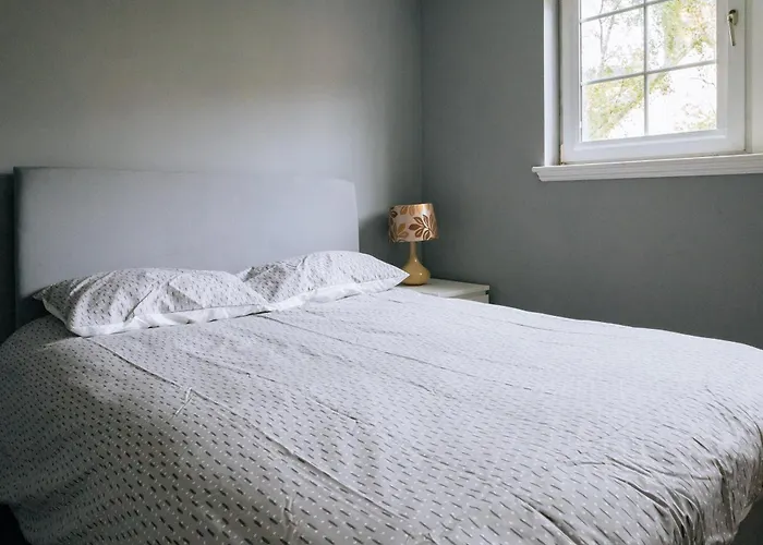 Snug & Serene 2bd Flat - Roseburn Apartment Edinburgh