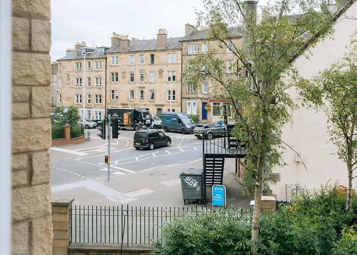 Apartment Snug & Serene 2bd Flat - Roseburn *