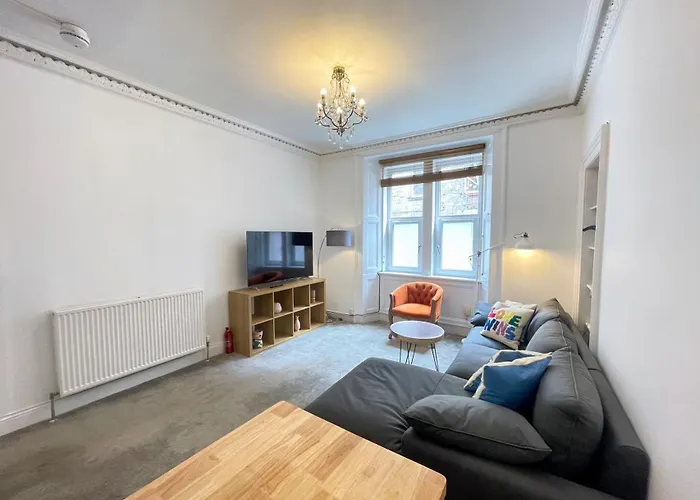 Apartment Lovely Two Bedrooms