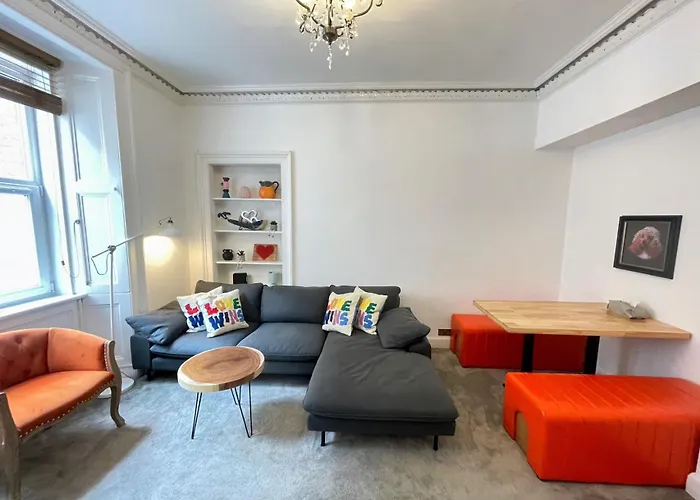 Lovely Two Bedrooms Apartment